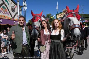 Ralph Möller, Barbara Meier, Einzug der Wiesnwirte am 19.09.2026 (©Foto: Ingrid Grossmann)