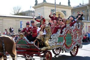 Trachten- und Schützenzug am ersten Wiesnsonntag 20.09.2026 (©Foto: Ingrid Grossmann)