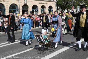 Trachten- und Schützenzug am ersten Wiesnsonntag 20.09.2026 (©Foto: Ingrid Grossmann)