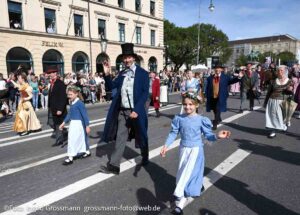 Trachten- und Schützenzug am ersten Wiesnsonntag 20.09.2026 (©Foto: Ingrid Grossmann)