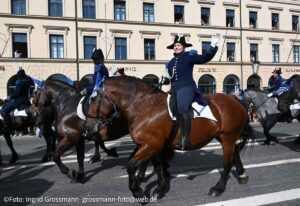 Trachten- und Schützenzug am ersten Wiesnsonntag 20.09.2026 (©Foto: Ingrid Grossmann)