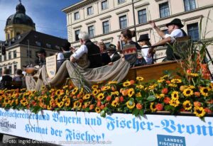 Trachten- und Schützenzug am ersten Wiesnsonntag 20.09.2026 (©Foto: Ingrid Grossmann)
