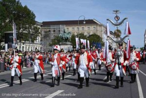 Rote Kölner Funken: Trachten- und Schützenzug am ersten Wiesnsonntag 20.09.2026 (©Foto: Martin Schmitz)