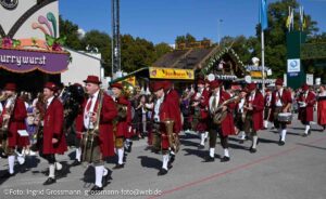 Einzug der Wiesnwirte am 19.09.2026 (©Foto: Ingrid Grossmann)