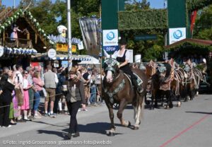 Einzug der Wiesnwirte am 19.09.2026 (©Foto: Ingrid Grossmann)