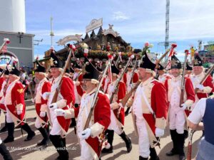 Trachten- und Schützenzug am 20.09.2026 (©Foto: Martin Schutz