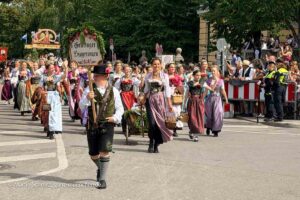 Trachten- und Schützenzug am 20.09.2026 (©Foto: Martin Schutz