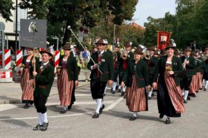 Trachten- und Schützenzug am 20.09.2026 (©Foto: Martin Schutz