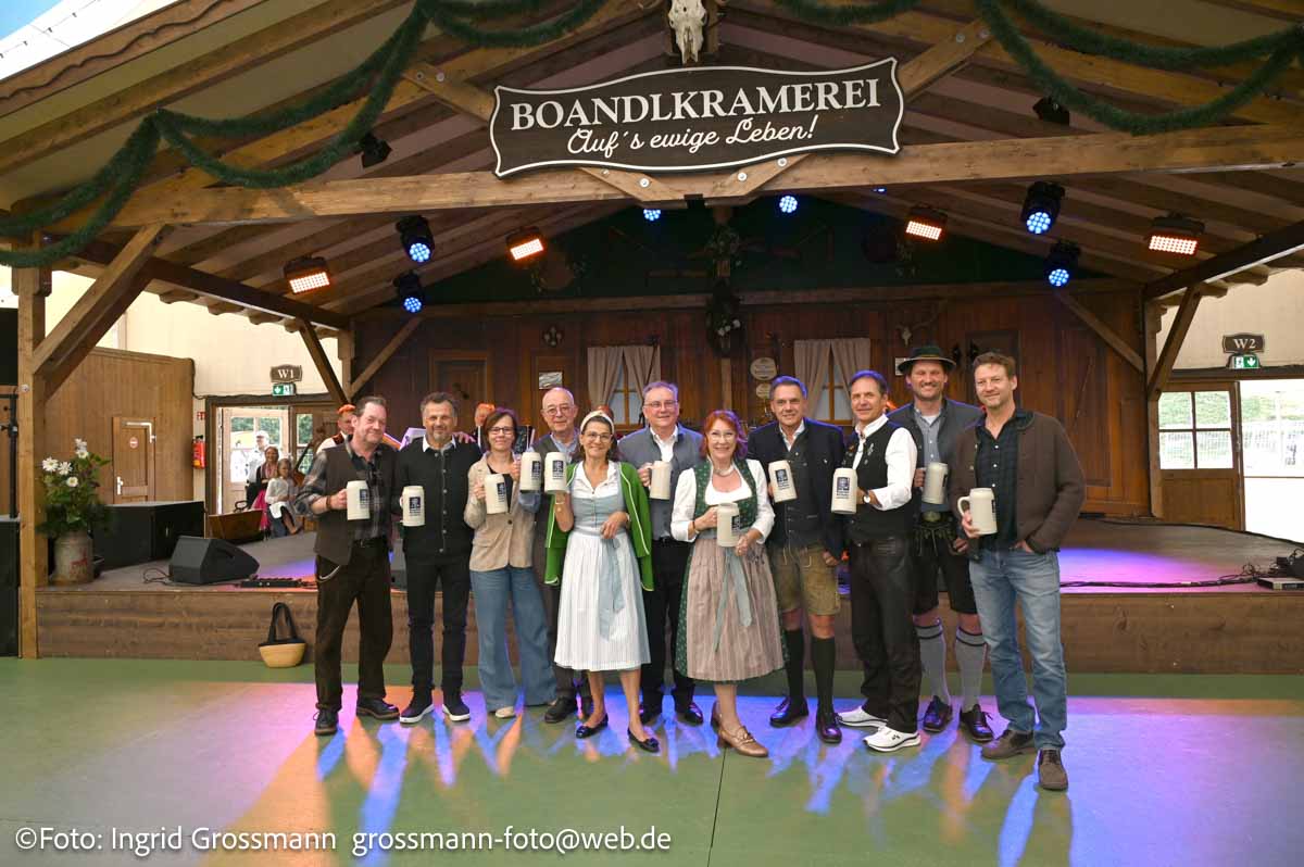 Boandlkramerei Künstlerstammtisch auf derOidn Wiesn (©Foto: Ingrid Grossmann)