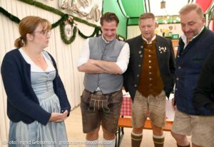 Wurstprüfung 2026 im Armbrustschützenzelt (©Foto: Ingrid Grossmann)