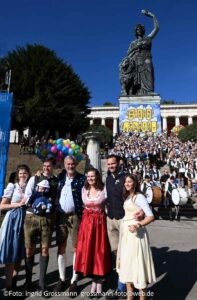 Platzkonzert unter der Bavaria am 27.09.2026 (©Foto: Ingrid Grossmann)