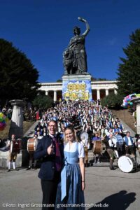 Platzkonzert unter der Bavaria am 27.09.2026 (©Foto: Ingrid Grossmann)