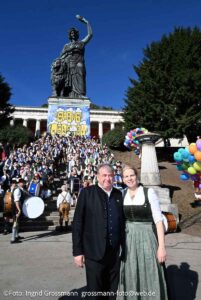 Platzkonzert unter der Bavaria am 27.09.2026 (©Foto: Ingrid Grossmann)