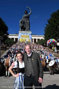 Platzkonzert unter der Bavaria am 27.09.2026 (©Foto: Ingrid Grossmann)