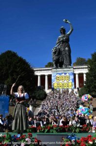 Platzkonzert unter der Bavaria am 27.09.2026 (©Foto: Ingrid Grossmann)