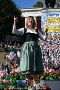 Platzkonzert unter der Bavaria am 27.09.2026 (©Foto: Ingrid Grossmann)