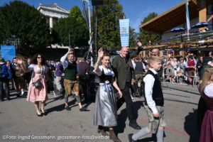 Platzkonzert unter der Bavaria am 27.09.2026 (©Foto: Ingrid Grossmann)