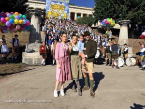 Platzkonzert am 2. Wiesnsonntag (©Foto: Martin Schmitz)