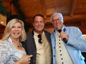 Marianne Hartl, Gregor Glanz, Michael Hartl bei der Marianne & Michael Wiesn 2026 in den Wildstuben (©Foto: Martin Schmitz)