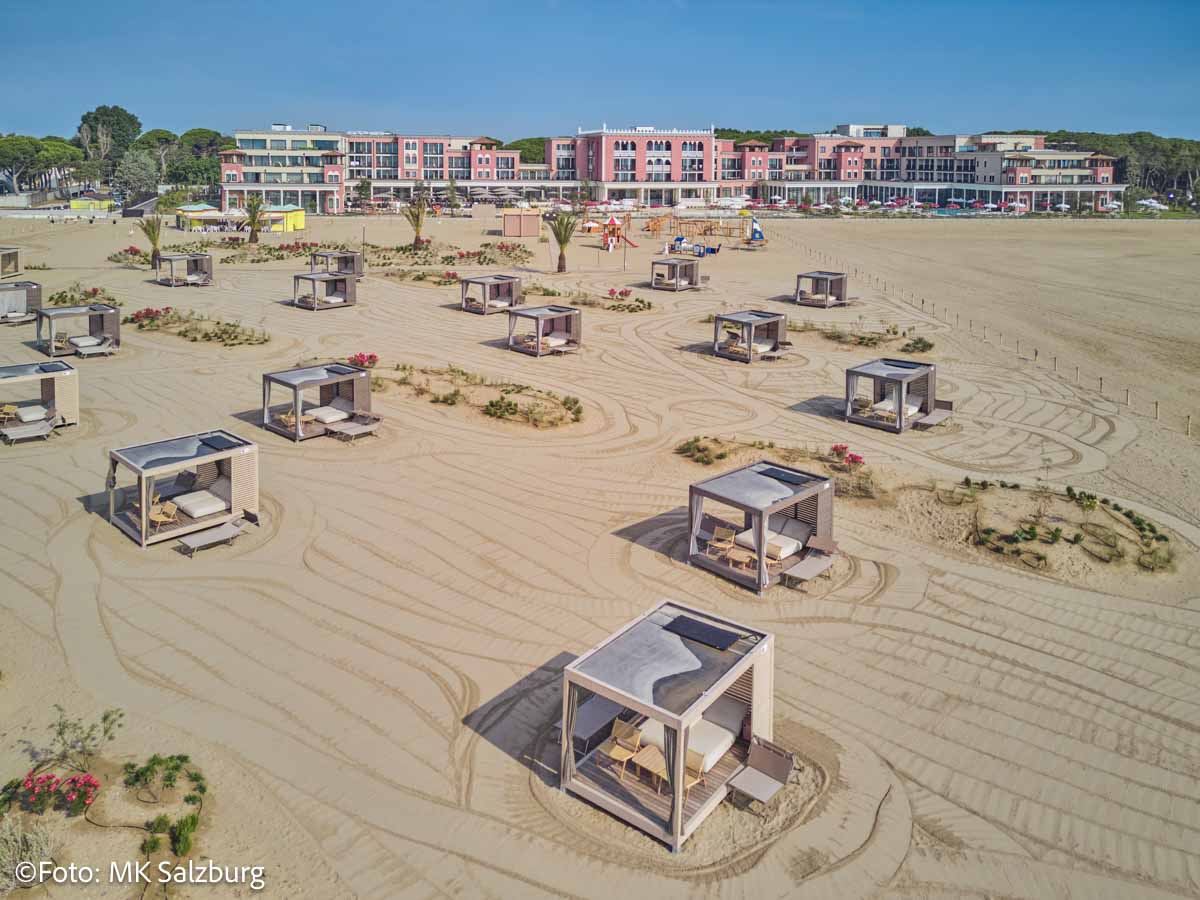 Exklusiver Familienstrand in Cavallino Bianco Caorle Venezia ©Foto: MK Salzburg / Cavallino Bianco Caorle Venezia