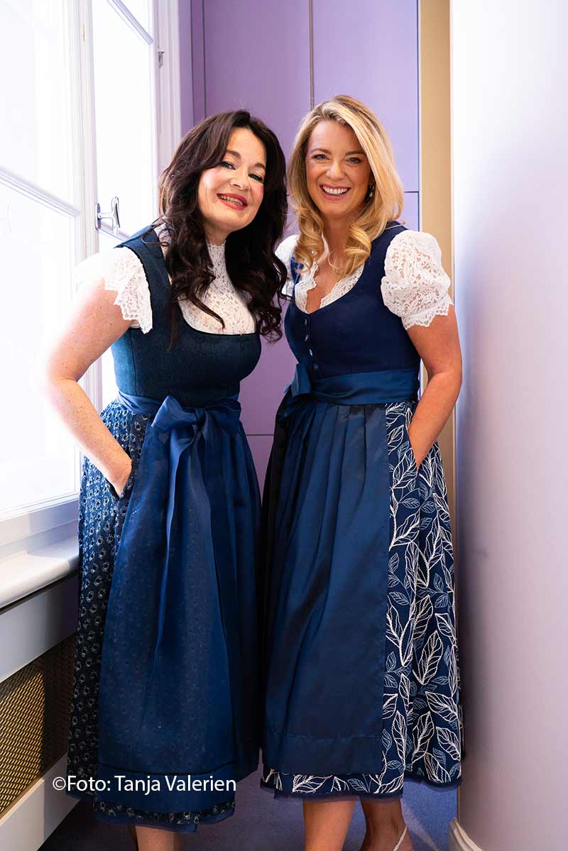 Belladonna-Gründerin Michaela Aschberger und Wiesnwirtin Franziska Reichert (©Foto: Tanja Valerien)