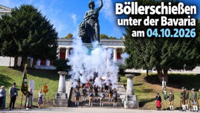 Böllerschiessen unter der Bavaria 2026 (©Foto: Martin Schmitz)