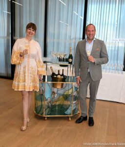 Dr. Sonja Lechner und Daniel Stühler (Perrier Jouet) Dr. Sonja Lechners Art Lunch / Kunstsammlung der WTS / München / 7. Oktober 2026 / Foto: Frank Rollitz / ABR-Pictures.