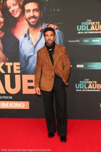 Elyas M'Barek bei der Premiere von "Der Perfekte Urlaub" im Mathäser Filmpalast am 19.10.2026 in München (©Foto: Gisela Schober/Getty Images für Constantin Film)