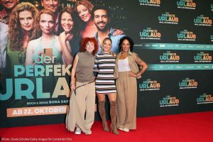 Lucy Diakovska, Sandy Mölling und Jessica Wahl von der Band No Angels bei der Premiere von "Der Perfekte Urlaub" im Mathäser Filmpalast am 19.10.2026 in München (©Foto: Gisela Schober/Getty Images für Constantin Film)