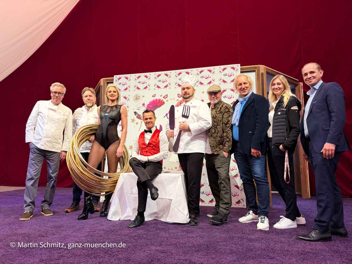 HULLIS 2026/27 im Spiegelzelt an der Motorworld (©Foto: Martin Schmitz)