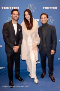 Luca Tretter, Gloria-Sophie Burkandt, Gregor Tretter TRETTER Style in Motion Night und Opening des Fashion Floor im Tretter Stammhaus in München am 22.10.2026 Agency People Image (c) Andy Knoth