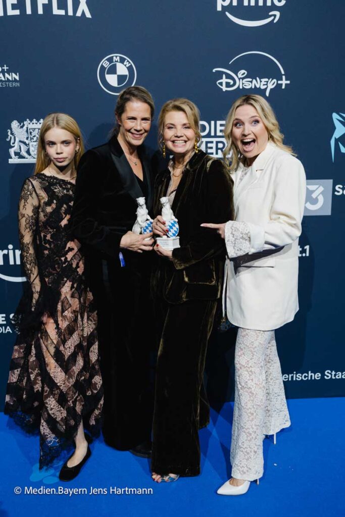 Maria, Matschke, Engel, Sonja Schoenemann, Annette Frier, Caroline Frier @Foto: Jens Hartmann für Medien.Bayern GmbH