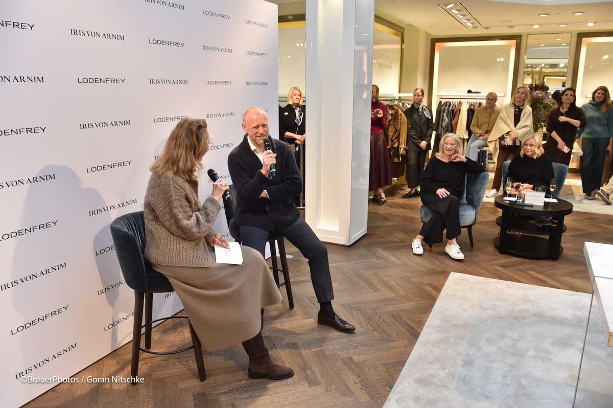 Elke-Cecilia Riehl, Valentin von Arnim, LODENFREY x Iris von Arnim – Jubiläums-Event „50 Jahre Cashmere-Kultur“ und Fashion Talk bei Lodenfrey in München am 09.10.2026 / Foto: BrauerPhotos / Goran Nitschke